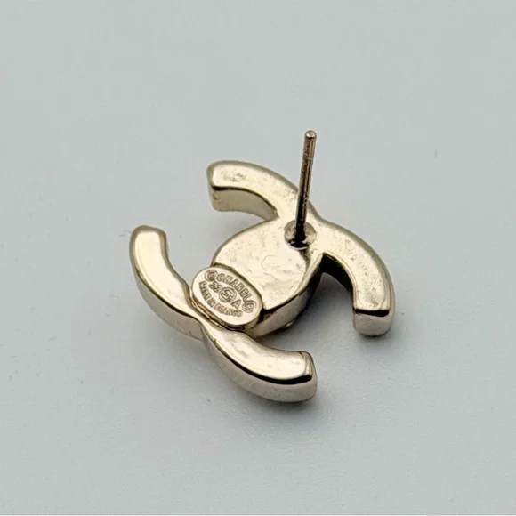 CHANEL CC LOGO STUD EARRINGS — GOLD TONE - Picture 5 of 6